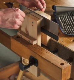 Sjöbergs Tool Clamp 5 Sjöbergs Tool Clamp -Lee Valley 03A0304 u 0071