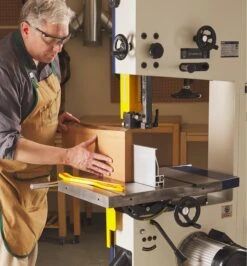 Rikon 18" Deluxe Bandsaw (Model 10-342) 14 Rikon 18" Deluxe Bandsaw (Model 10-342) -Lee Valley 03J7240 u 1181