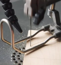 Rikon 22" Professional Variable-Speed Scroll Saw 16 Rikon 22" Professional Variable-Speed Scroll Saw -Lee Valley 03J7398 u 0017