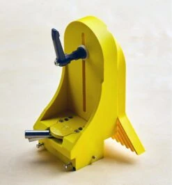 MagSwitch Magnetic Vertical Featherboard 11 MagSwitch Magnetic Vertical Featherboard -Lee Valley 03J7594 magswitch magnetic vertical featherboard d 0423