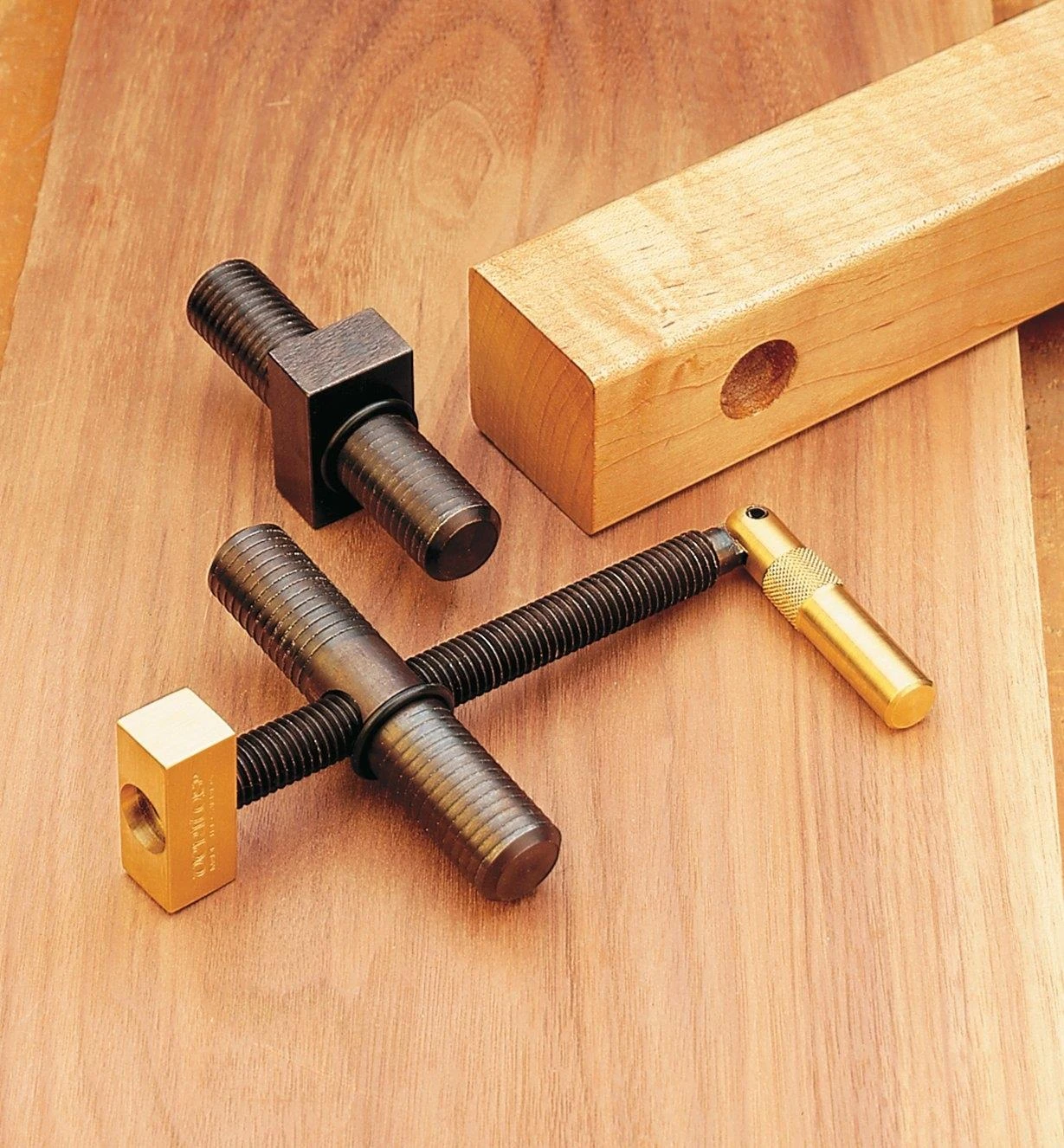 Veritas Panel Clamp 3 Veritas Panel Clamp - Image 3