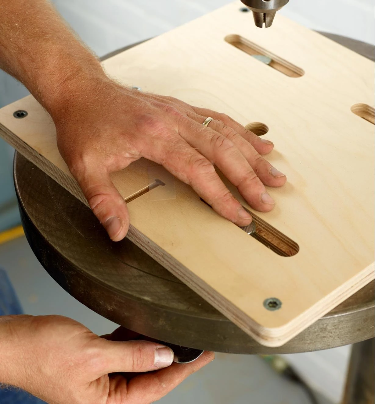 Veritas Large Drill-Press Table & Fence 10 Veritas Large Drill-Press Table & Fence - Image 10