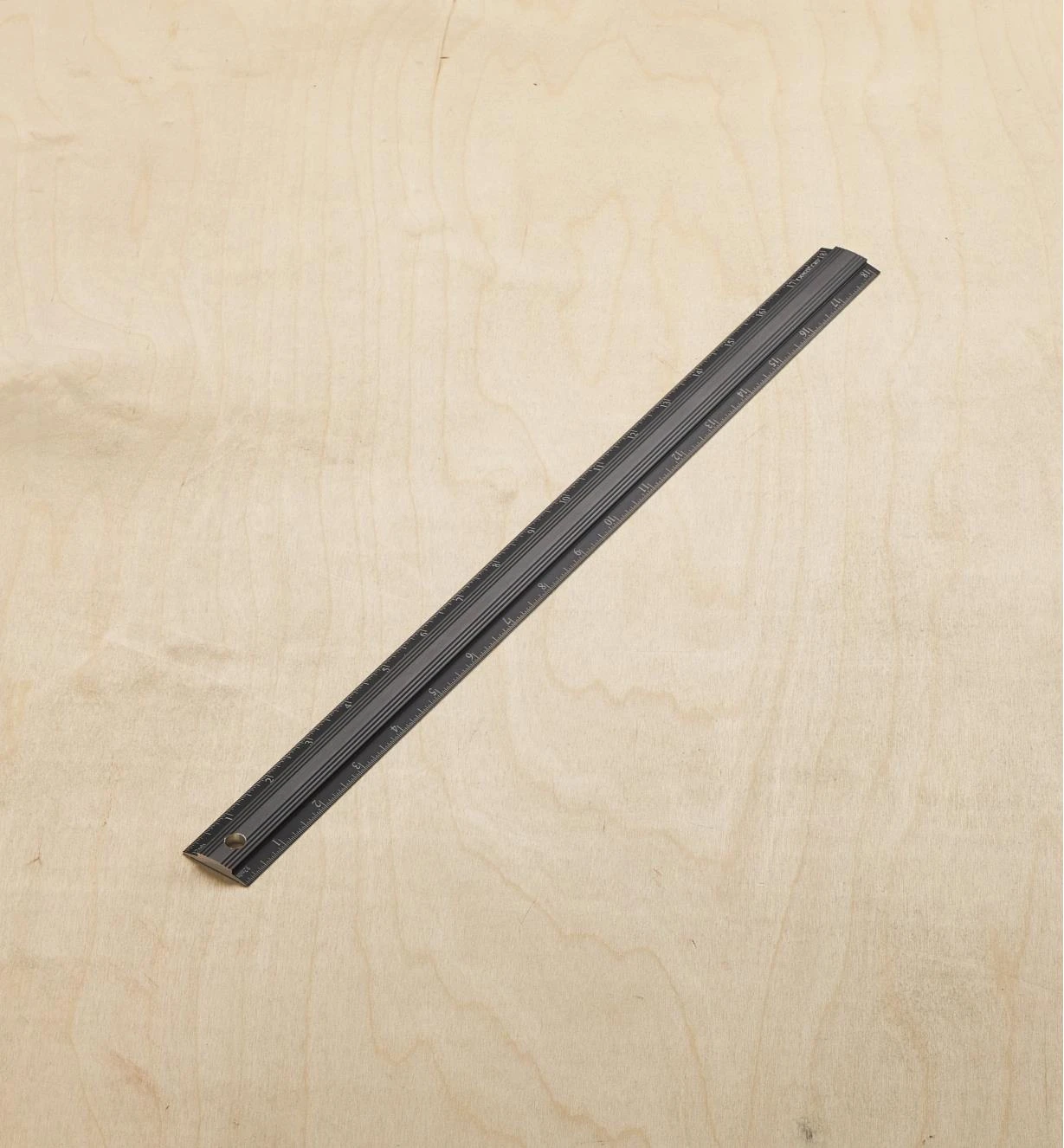 Veritas 18" Aluminum Bench Rule 3 Veritas 18" Aluminum Bench Rule - Image 3