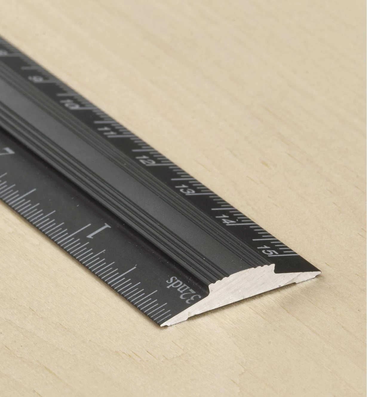 Veritas 6"/150mm Aluminum Bench Rule 4 Veritas 6"/150mm Aluminum Bench Rule - Image 4