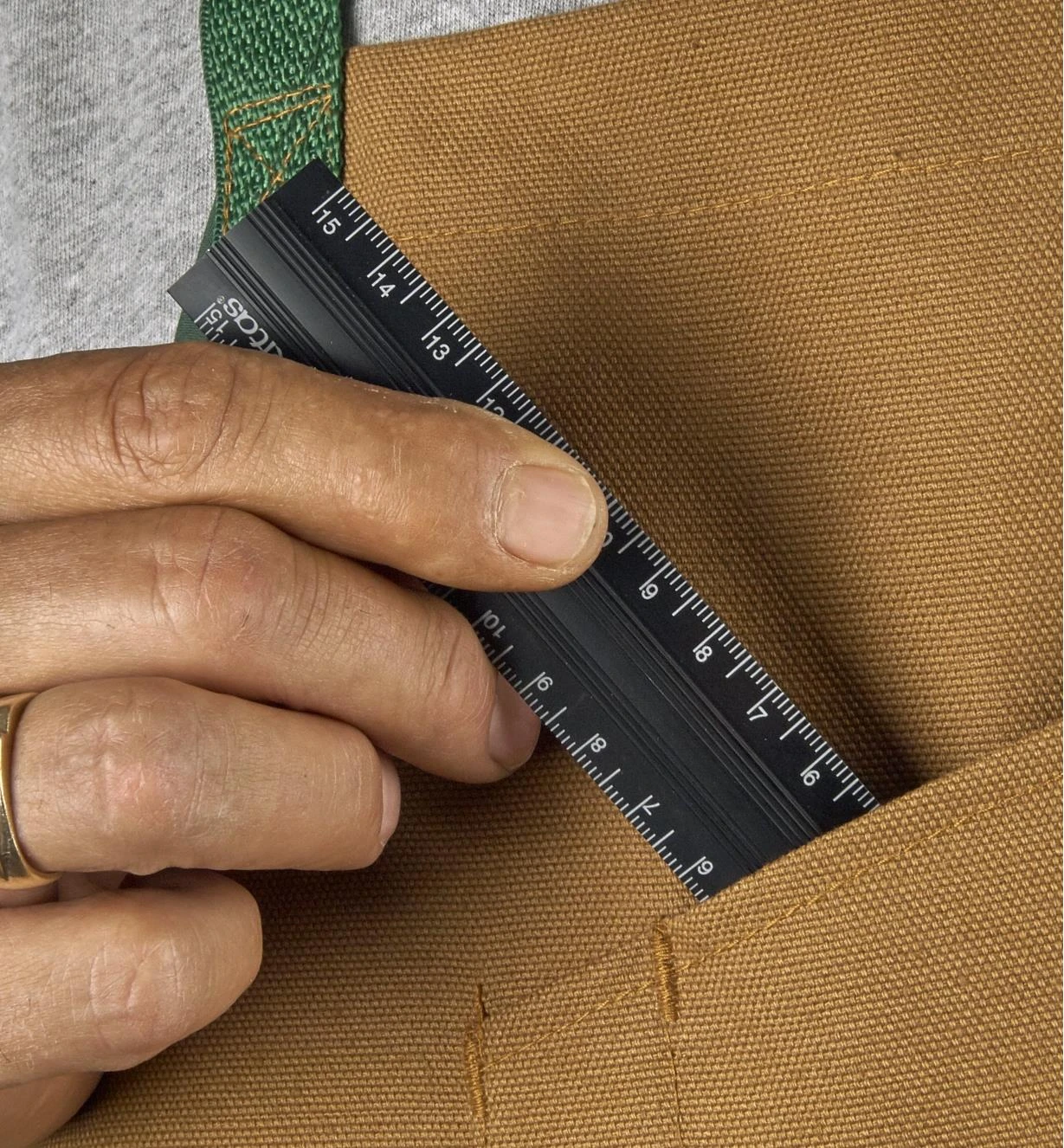 Veritas 150mm Aluminum Bench Rule 7 Veritas 150mm Aluminum Bench Rule - Image 7