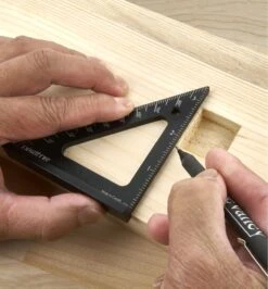 Veritas 3 1/2" Pocket Layout Square 12 Veritas 3 1/2" Pocket Layout Square -Lee Valley 05N5413 u 0001 1