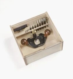 Veritas Large Router Plane, Box & Metric Blades Set 8 Veritas Large Router Plane, Box & Metric Blades Set -Lee Valley 05P3893 large router plane box and metric blades set f 1145