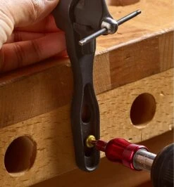 Detail Hand Vise 11 Detail Hand Vise -Lee Valley 09A0199 detail hand vise u 0040