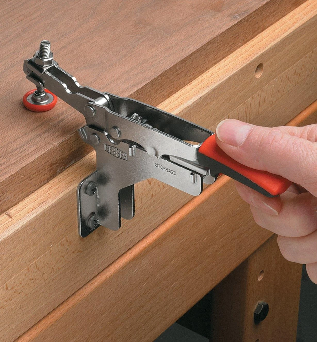 Small Bessey Perpendicular-Mount Horizontal Auto-Adjust Toggle Clamp 2 Small Bessey Perpendicular-Mount Horizontal Auto-Adjust Toggle Clamp - Image 2