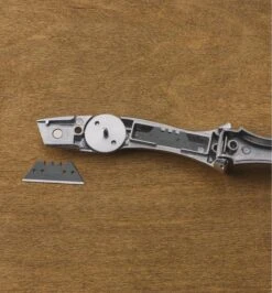 Delphin 03 Utility Knife With Holster 11 Delphin 03 Utility Knife With Holster -Lee Valley 25K0310 delphin 03 utility knife with holster i 1073