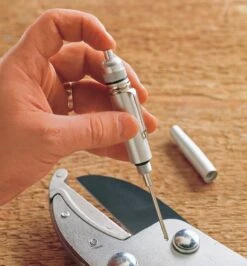 Precision Oiler Pen 8 Precision Oiler Pen -Lee Valley 25K7002 precision oiler pen u 03 r