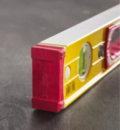 Stabila 24" Heavy-Duty Level 9 Stabila 24" Heavy-Duty Level -Lee Valley 25N4166 u 0059