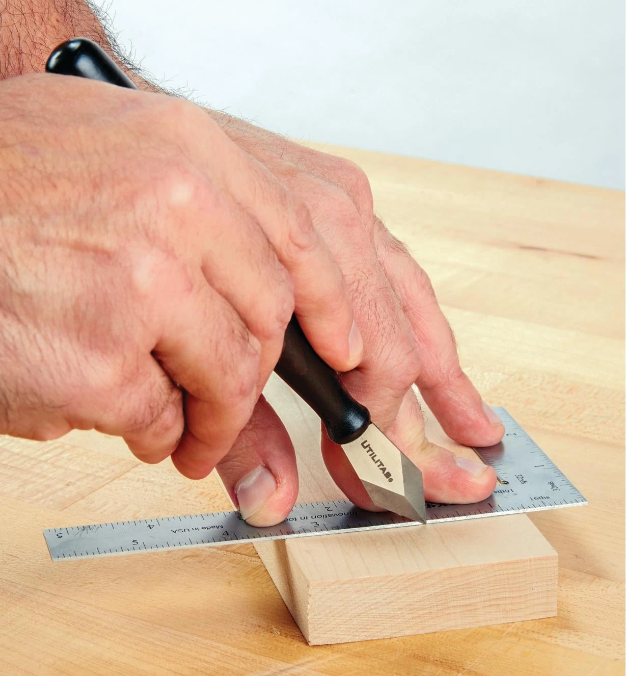 Striking Knife 1 Striking Knife