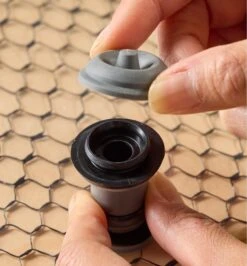 Replacement Valve Caps For Vacuum Presses -Lee Valley 55K6731 u 0322