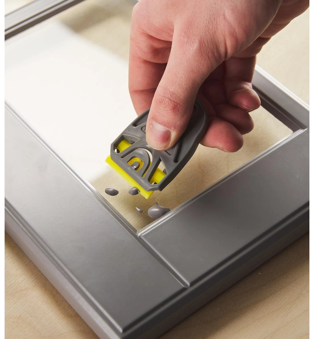 Standard Plastic Razor Blade Scraping Set 2 Standard Plastic Razor Blade Scraping Set - Image 2