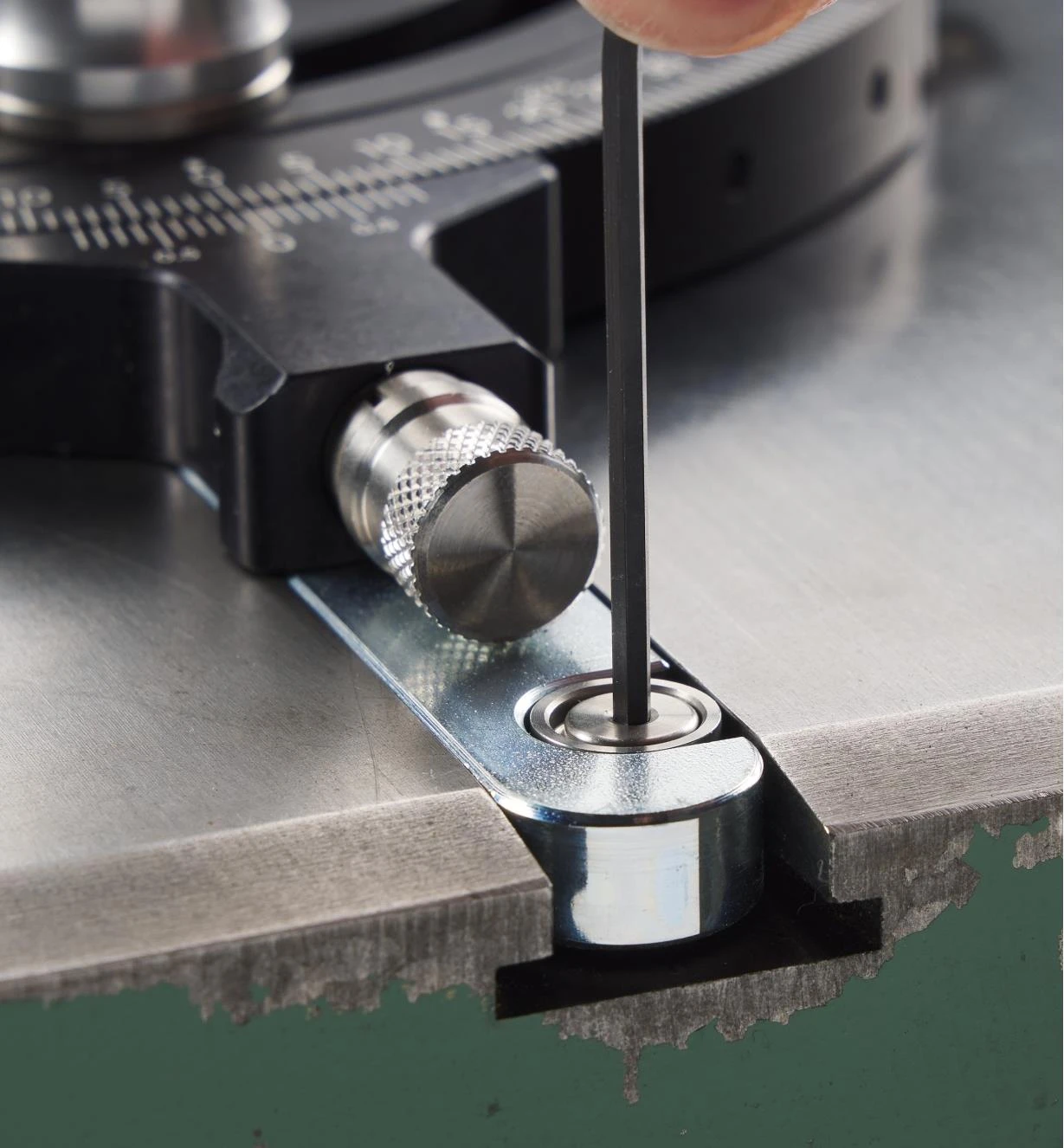 JessEm Mite-R-Excel II Miter Gauge With Micro-Adjuster 8 JessEm Mite-R-Excel II Miter Gauge With Micro-Adjuster - Image 8